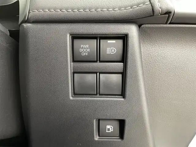 トヨタ アルファード Z 福井県 2023(令5)年 1.1万km プラチナホワイトパールマイカ トヨタセーフティセンス/・プリクラッシュセーフティ/・レーダークルーズコントロール/・プロアクティブドライビングアシスト/・レーントレーシングアシスト/・レーダークルーズコントロール/・ブラインドスポットモニター/・リアカメラディテクション/・クリアランスソナー/・リアクロストラフィックアラート/・ロードサインアシスト/純正14インチ大画面ナビ/・Bluetooth/USB/HDMI/・全方位カメラ/・ETC2.0/・ドライブレコーダー/・デジタルインナーミラー/置くだけ充電/12.1インチフリップダウンモニター/ツインムーンルーフ/両側パワースライドドア/パワーバックドア/パーキングアシスト/電子パーキング/オートホールド/革巻きステアリング/ステアリングリモコン/ステアリングヒーター/レザーシート/シートヒーター/エアシート/パワーシート/オットマン/プッシュスタート/スマートキー/スペアキー/LEDヘッドライト/オートライト/フォグライト/ドアバイザー/保証書/取扱説明書