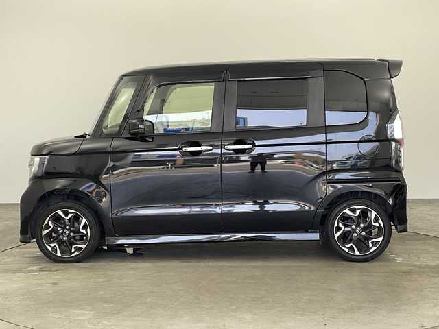ホンダ Ｎ ＢＯＸ カスタム G L ターボ ホンダセンシング 兵庫県 2018(平30)年 7.6万km クリスタルブラックパール ホンダセンシング/・衝突軽減ブレーキ/・誤発進抑制機能/・後方誤発進抑制機能/・歩行者事故低減ステアリング/・先行車発進お知らせ機能/・アダプティブクルーズコントロール/・車線維持支援システム/・オートハイビーム/・標識認識機能/・路外逸脱抑制機能/純正メモリナビ/・Bluetoothオーディオ/・フルセグテレビ/・CD/DVD再生/・USB接続/・バックカメラ/ビルドインＥＴＣ/レーダークルーズコントロール/レーンキープアシスト/前方ドライブレコーダー/純正フロアマット/ハーフレザーシート/両側パワースライドドア/純正15インチアルミホイール/パドルシフト/革巻きステアリング/ステアリングスイッチ/ＡＢＳ/横滑り防止機能/後コーナーセンサー/盗難防止装置/オートライト/LEDヘッドライト/W＋サイドエアバック/カーテンエアバック/スマートキー/AACエアコン/ターボ/取扱説明書/新車保証書