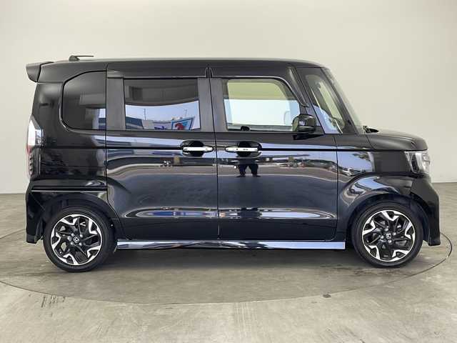 ホンダ Ｎ ＢＯＸ カスタム G L ターボ ホンダセンシング 兵庫県 2018(平30)年 7.6万km クリスタルブラックパール ホンダセンシング/・衝突軽減ブレーキ/・誤発進抑制機能/・後方誤発進抑制機能/・歩行者事故低減ステアリング/・先行車発進お知らせ機能/・アダプティブクルーズコントロール/・車線維持支援システム/・オートハイビーム/・標識認識機能/・路外逸脱抑制機能/純正メモリナビ/・Bluetoothオーディオ/・フルセグテレビ/・CD/DVD再生/・USB接続/・バックカメラ/ビルドインＥＴＣ/レーダークルーズコントロール/レーンキープアシスト/前方ドライブレコーダー/純正フロアマット/ハーフレザーシート/両側パワースライドドア/純正15インチアルミホイール/パドルシフト/革巻きステアリング/ステアリングスイッチ/ＡＢＳ/横滑り防止機能/後コーナーセンサー/盗難防止装置/オートライト/LEDヘッドライト/W＋サイドエアバック/カーテンエアバック/スマートキー/AACエアコン/ターボ/取扱説明書/新車保証書