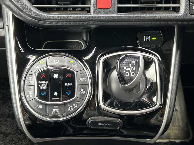 トヨタ ヴォクシー ハイブリッド ZS 煌Ⅱ 栃木県 2020(令2)年 6.1万km ブラック トヨタセーフティセンス/社外メモリナビ/フルセグＴＶ/DVD/Bluetooth/ALPINEフリップダウンモニター/バックカメラ/ETC/両側パワースライドドア/シートヒーター/クリアランスソナー/シートヒーター/LEDオートライト/フォグランプ/オートハイビーム/純正AW積込/クルーズコントロール