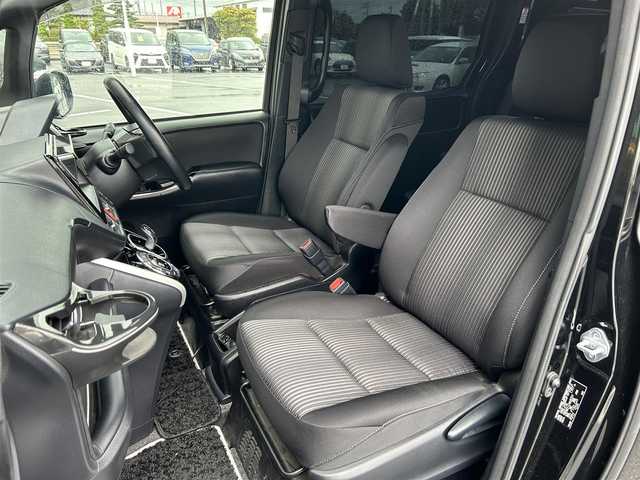 トヨタ ヴォクシー ハイブリッド ZS 煌Ⅱ 栃木県 2020(令2)年 6.1万km ブラック トヨタセーフティセンス/社外メモリナビ/フルセグＴＶ/DVD/Bluetooth/ALPINEフリップダウンモニター/バックカメラ/ETC/両側パワースライドドア/シートヒーター/クリアランスソナー/シートヒーター/LEDオートライト/フォグランプ/オートハイビーム/純正AW積込/クルーズコントロール