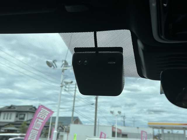 ランドローバー レンジローバーヴェラール Rダイナミック S 250PS 佐賀県 2023(令5)年 2.3万km 黒 純正ナビ/Bluetooth/ワンオーナー/全方位カメラ/ダブルサンルーフ/前後ドライブレコーダー/追従機能付きクルーズコントロール/衝突軽減システム/レーンアシスト/パドルシフト/ブレーキホールド/前席シートヒーター/ステアリングヒーター/ハーフレザーシート/前席パワーシート/シートメモリ/LEDライト/オートライト／オートマチックハイビーム/ETC2.0/保証書/取扱説明書/点検記録簿(R5)/スペアキー