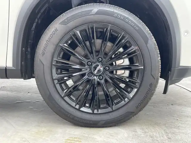 日産 エクストレイル G e－4ORCE 群馬県 2023(令5)年 1.3万km ブリリアントホワイトパール/スーパーブラック 2トーン サンルーフ　純正１２．３型ナビ　フルセグＴＶ　全周囲カメラ　ＢＯＳＥサウンド　プロパイロット　ヘッドアップディスプレイ　衝突被害軽減ブレーキ　電子ミラー　置くだけ充電　ＢＳＭ　ＥＴＣ２．０　禁煙