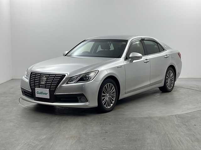 トヨタ クラウン ハイブリッド ロイヤルサルーン 栃木県 2013(平25)年 15.3万km プレシャスシルバー 純正ナビ/CD/DVD/BT/フルセグTV/AM/FM/バックカメラ/革巻きステアリング/ステアリングリモコン/クルーズコントロール/ステアリングヒーター/パワーシート（前席）/シートヒーター（前席）/純正HIDヘッドライト/フォグランプ/純正17インチアルミホイール