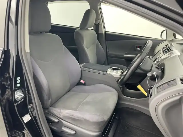 トヨタ プリウス α S ツーリングセレクション 愛知県 2013(平25)年 7.7万km ブラック ALPINE BIG8インチナビ/Bluetooth/バックカメラ/フルセグTV/横滑り防止装置/オートライト/フォグランプ/ヘッドライトウォッシャー/ビルトインETC/トラクションコントロール/純正AW/純正フロアマット/プッシュスタート/スマートキー/スペアキー