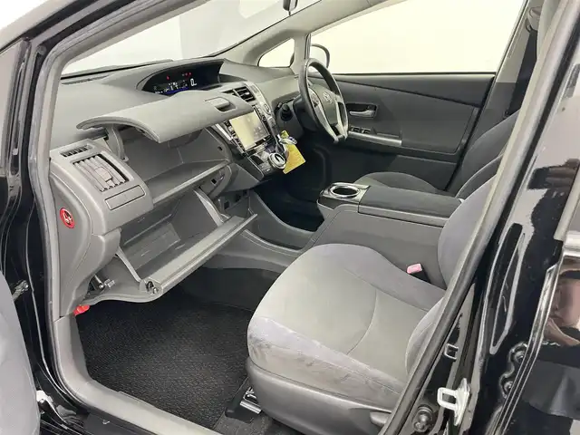 トヨタ プリウス α S ツーリングセレクション 愛知県 2013(平25)年 7.7万km ブラック ALPINE BIG8インチナビ/Bluetooth/バックカメラ/フルセグTV/横滑り防止装置/オートライト/フォグランプ/ヘッドライトウォッシャー/ビルトインETC/トラクションコントロール/純正AW/純正フロアマット/プッシュスタート/スマートキー/スペアキー