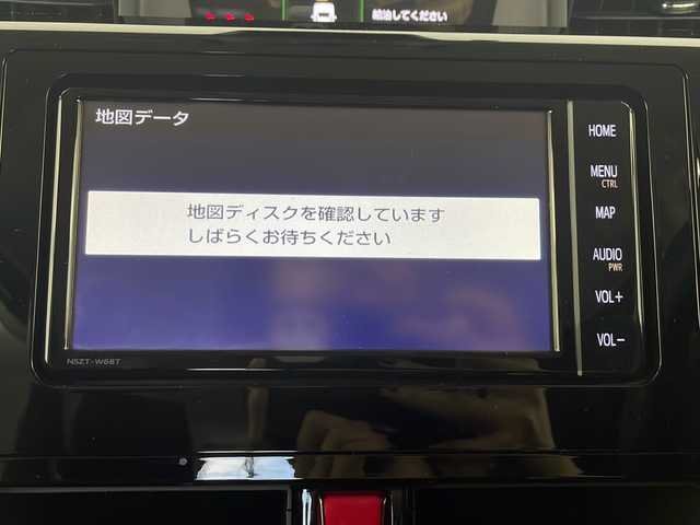 トヨタ ルーミー カスタムG－T 愛知県 2020(令2)年 2.8万km パールホワイトⅢ /禁煙車//ワンオーナー//純正ナビ(NSZT-W68T)//フルセグTV//バックカメラ//ビルトインETC//スマートアシスト//前後方誤発進抑制//車線逸脱警報//ふらつき警報//標識認識機能//前後コーナーセンサー//LEDヘッドライト//オートライト//アダプティブドライビングビーム//LEDフォグランプ//両側パワースライドドア//ウォークスルー//革巻きステアリング//ステアリングスイッチ//プッシュスタート//電動格納ミラーウィンカー//電子パーキングブレーキ//ブレーキホールド//新車保証書・取扱説明書//スペアキー