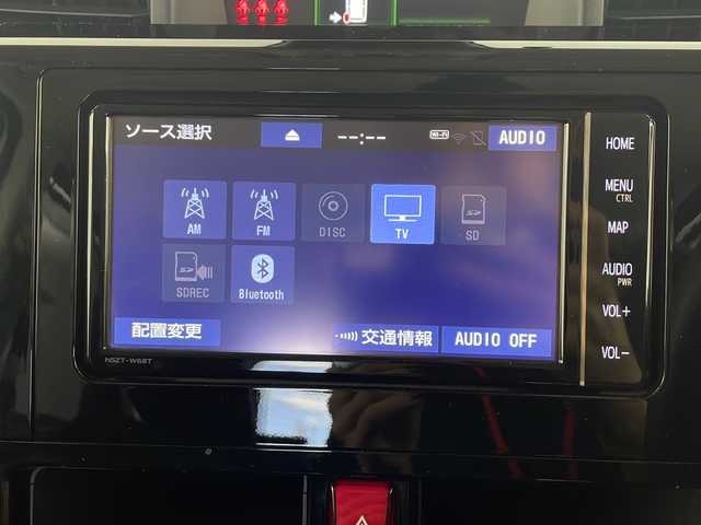 トヨタ ルーミー カスタムG－T 愛知県 2020(令2)年 2.8万km パールホワイトⅢ /禁煙車//ワンオーナー//純正ナビ(NSZT-W68T)//フルセグTV//バックカメラ//ビルトインETC//スマートアシスト//前後方誤発進抑制//車線逸脱警報//ふらつき警報//標識認識機能//前後コーナーセンサー//LEDヘッドライト//オートライト//アダプティブドライビングビーム//LEDフォグランプ//両側パワースライドドア//ウォークスルー//革巻きステアリング//ステアリングスイッチ//プッシュスタート//電動格納ミラーウィンカー//電子パーキングブレーキ//ブレーキホールド//新車保証書・取扱説明書//スペアキー