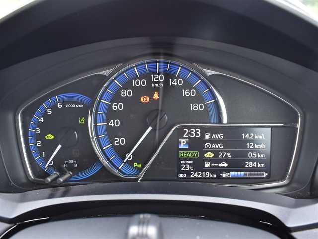 トヨタ カローラ フィールダー ハイブリッドG ダブルバイビー 大阪府 2019(令1)年 2.5万km ブラッキッシュアゲハガラスフレーク ワンオーナー/純正メモリナビ/フルセグTV・BT・CD・DVD・FM・AM/バックカメラ/ビルトインETC/トヨタセーフティセンス/・プリクラッシュセーフティ/・レーンディパーチャーアラート/・オートマチックハイビーム/・先行車発進お知らせ/クリアランスソナー/クルーズコントロール/純正LEDヘッドライト/革巻きステアリング/ハーフレザーシート/保証書・取説・スペアキー