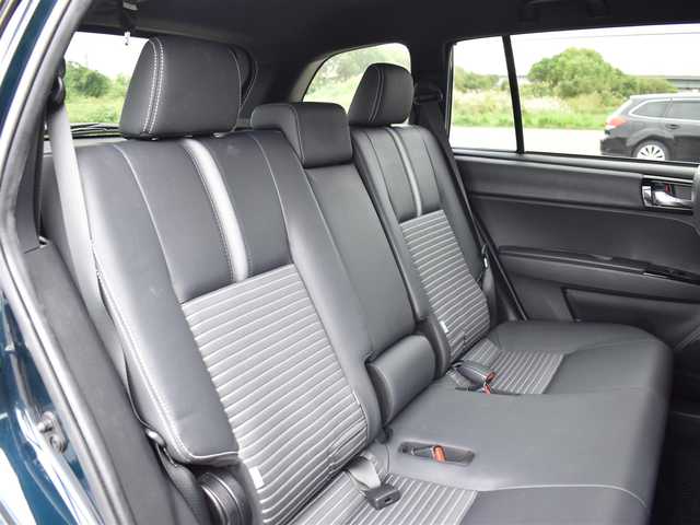 トヨタ カローラ フィールダー ハイブリッドG ダブルバイビー 大阪府 2019(令1)年 2.5万km ブラッキッシュアゲハガラスフレーク ワンオーナー/純正メモリナビ/フルセグTV・BT・CD・DVD・FM・AM/バックカメラ/ビルトインETC/トヨタセーフティセンス/・プリクラッシュセーフティ/・レーンディパーチャーアラート/・オートマチックハイビーム/・先行車発進お知らせ/クリアランスソナー/クルーズコントロール/純正LEDヘッドライト/革巻きステアリング/ハーフレザーシート/保証書・取説・スペアキー