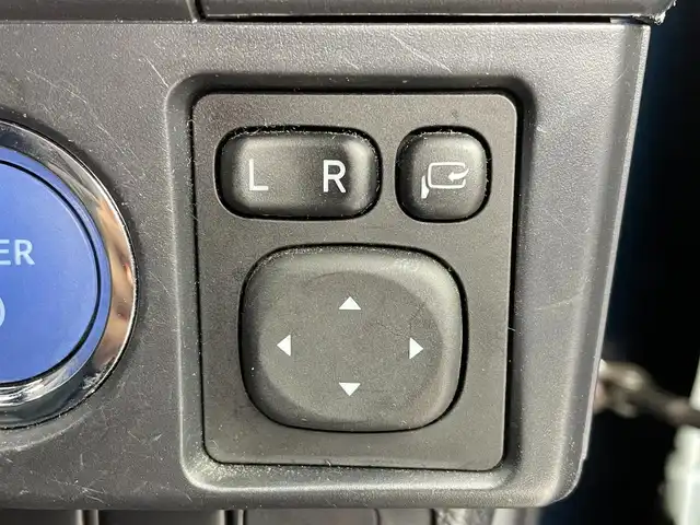 トヨタ カローラ フィールダー ハイブリッドG ダブルバイビー 大阪府 2019(令1)年 2.5万km ブラッキッシュアゲハガラスフレーク トヨタセーフティーセンス/　・プリクラッシュセーフティ/　・レーントレーシングアシスト/　・先行車発進お知らせ機能/　・レーンディパーチャーアラート/　・ロードサインアシスト/　・オートマチックハイビーム/純正ナビ/　（Bluetooth/CD/DVD）/フルセグTV/バックカメラ/クルーズコントロール/LEDヘッドライト/フォグランプ/ハーフレザーシート/純正16インチアルミホイール/純正フロアマット/コーナーセンサー/スマートキー/ETC