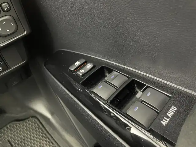 トヨタ カローラ フィールダー ハイブリッドG ダブルバイビー 大阪府 2019(令1)年 2.5万km ブラッキッシュアゲハガラスフレーク トヨタセーフティーセンス/　・プリクラッシュセーフティ/　・レーントレーシングアシスト/　・先行車発進お知らせ機能/　・レーンディパーチャーアラート/　・ロードサインアシスト/　・オートマチックハイビーム/純正ナビ/　（Bluetooth/CD/DVD）/フルセグTV/バックカメラ/クルーズコントロール/LEDヘッドライト/フォグランプ/ハーフレザーシート/純正16インチアルミホイール/純正フロアマット/コーナーセンサー/スマートキー/ETC