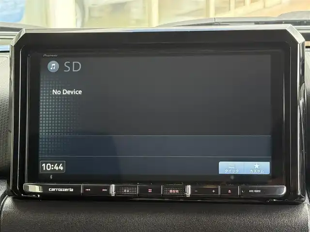 スズキ ジムニー シエラ JC 長崎県 2023(令5)年 0.3万km ブルーイッシュブラックパール3 登録時3017km/社外ナビ/・TV/・Bluetooth/・DVD/バックカメラ/クルーズコントロール/全席シートカバー/アルパインデジタルインナーミラー/メーターパネル交換/社外肘置き/TRUST製ブースト計/BLITZエアクリーナー/社外マフラー/ホワイトレターブロックタイヤ/背面タイヤあり/社外16インチアルミホイール/ボンネット油圧式ダンパー