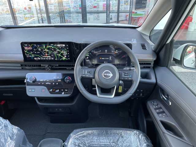 日産 セレナ e－パワー ハイウェイスター V 千葉県 2025(令7)年 0.1千km プリズムホワイト 純正12.3ナビ/(AM/FM/フルセグ/BT/USB/HDMI)/全周囲カメラ/ナビ連動ドライブレコーダー/ブラインドスポットモニター/衝突軽減システム/車線逸脱警報/クルーズコントロール/フリップダウンモニター/両側パワースライドドア/ハンズフリーオートスライドドア/横滑り防止装置/ETC2.0/アイドリングストップ/LEDヘッドライト/フォグランプ/オートライト/ウィンカーミラー/電動格納ミラー/純正16インチアルミホイール/シートリフター/プッシュスタート/スマートキー/フロアマット/スペアキー/取扱説明書