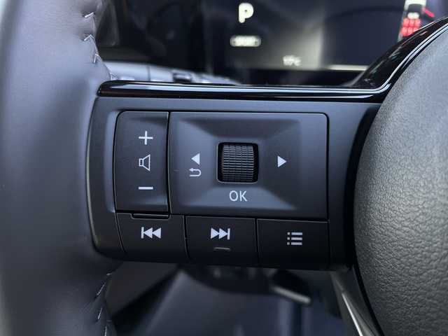 日産 セレナ e－パワー ハイウェイスター V 千葉県 2025(令7)年 0.1千km プリズムホワイト 純正12.3ナビ/(AM/FM/フルセグ/BT/USB/HDMI)/全周囲カメラ/ナビ連動ドライブレコーダー/ブラインドスポットモニター/衝突軽減システム/車線逸脱警報/クルーズコントロール/フリップダウンモニター/両側パワースライドドア/ハンズフリーオートスライドドア/横滑り防止装置/ETC2.0/アイドリングストップ/LEDヘッドライト/フォグランプ/オートライト/ウィンカーミラー/電動格納ミラー/純正16インチアルミホイール/シートリフター/プッシュスタート/スマートキー/フロアマット/スペアキー/取扱説明書