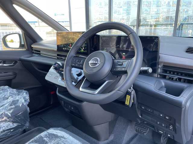 日産 セレナ e－パワー ハイウェイスター V 千葉県 2025(令7)年 0.1千km プリズムホワイト 純正12.3ナビ/(AM/FM/フルセグ/BT/USB/HDMI)/全周囲カメラ/ナビ連動ドライブレコーダー/ブラインドスポットモニター/衝突軽減システム/車線逸脱警報/クルーズコントロール/フリップダウンモニター/両側パワースライドドア/ハンズフリーオートスライドドア/横滑り防止装置/ETC2.0/アイドリングストップ/LEDヘッドライト/フォグランプ/オートライト/ウィンカーミラー/電動格納ミラー/純正16インチアルミホイール/シートリフター/プッシュスタート/スマートキー/フロアマット/スペアキー/取扱説明書