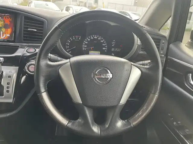 日産 エルグランド 250HWS アーバンクロム 宮城県 2013(平25)年 12.2万km ブリリアントホワイトパール 純正エアロ//純正ＡＷ//純正フロアマット//バックカメラ//ＥＴＣ//スペアキー//社外ＨＤＤナビ/(フルセグTV、DVD、CD、HDD、FM、AM、SD、BT)//スマートキー//両側パワースライド//横滑り防止機能//社外AW