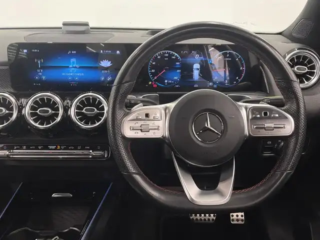 メルセデス・ベンツ ＧＬＢ２００ｄ AMGライン 岡山県 2021(令3)年 4.7万km デジタルホワイト ナビゲーションパッケージ/AMGラインパッケージ/レーダーセーフティーパッケージ/アドバンスドパッケージ/HUD/純正ナビ/全周囲カメラ/Bluetooth/USB/フルセグTV/アンビエントライト/道路標識アシスト/アクティブレーンキープアシスト/アクティブブレーキアシスト/アテンションアシスト/BSA/ドラレコ/インテリジェントライト/ハーフレザーシート/インテリジェントライト/ハーフレザーシート/パワーシート/シートヒーター