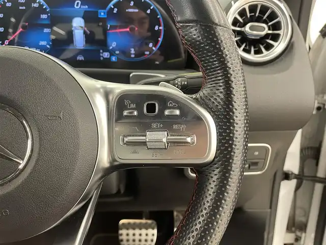 メルセデス・ベンツ ＧＬＢ２００ｄ AMGライン 岡山県 2021(令3)年 4.7万km デジタルホワイト ナビゲーションパッケージ/AMGラインパッケージ/レーダーセーフティーパッケージ/アドバンスドパッケージ/HUD/純正ナビ/全周囲カメラ/Bluetooth/USB/フルセグTV/アンビエントライト/道路標識アシスト/アクティブレーンキープアシスト/アクティブブレーキアシスト/アテンションアシスト/BSA/ドラレコ/インテリジェントライト/ハーフレザーシート/インテリジェントライト/ハーフレザーシート/パワーシート/シートヒーター