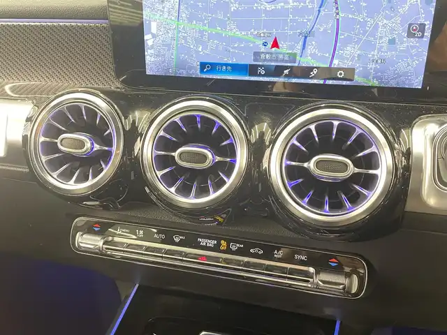 メルセデス・ベンツ ＧＬＢ２００ｄ AMGライン 岡山県 2021(令3)年 4.7万km デジタルホワイト ナビゲーションパッケージ/AMGラインパッケージ/レーダーセーフティーパッケージ/アドバンスドパッケージ/HUD/純正ナビ/全周囲カメラ/Bluetooth/USB/フルセグTV/アンビエントライト/道路標識アシスト/アクティブレーンキープアシスト/アクティブブレーキアシスト/アテンションアシスト/BSA/ドラレコ/インテリジェントライト/ハーフレザーシート/インテリジェントライト/ハーフレザーシート/パワーシート/シートヒーター