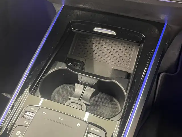 メルセデス・ベンツ ＧＬＢ２００ｄ AMGライン 岡山県 2021(令3)年 4.7万km デジタルホワイト ナビゲーションパッケージ/AMGラインパッケージ/レーダーセーフティーパッケージ/アドバンスドパッケージ/HUD/純正ナビ/全周囲カメラ/Bluetooth/USB/フルセグTV/アンビエントライト/道路標識アシスト/アクティブレーンキープアシスト/アクティブブレーキアシスト/アテンションアシスト/BSA/ドラレコ/インテリジェントライト/ハーフレザーシート/インテリジェントライト/ハーフレザーシート/パワーシート/シートヒーター