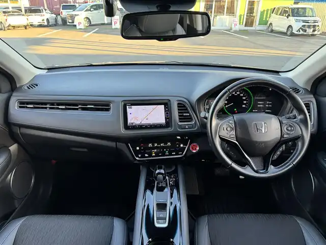ホンダ ヴェゼル ハイブリッド Z ホンダセンシング 千葉県 2021(令3)年 4.9万km ミッドナイトブルービームM HV/Honda　SENSING/・コーナーセンサー/・衝突軽減システム/・レーンキープアシスト/純正7インチメモリーナビ/・バッグカメラ/・BT/・AM/FM/・CD/DVD/・フルセグTV/ハーフレザー/・シートヒーター/LEDヘッドライト/・オートライト/純正17インチＡＷ/リバース連動ミラー/電動パーキング/ＥＴＣ/W＋サイドエアバッグ/スマートキー/・スペアキー/保証書・取説