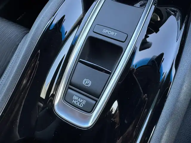 ホンダ ヴェゼル ハイブリッド Z ホンダセンシング 千葉県 2021(令3)年 4.9万km ミッドナイトブルービームM HV/Honda　SENSING/・コーナーセンサー/・衝突軽減システム/・レーンキープアシスト/純正7インチメモリーナビ/・バッグカメラ/・BT/・AM/FM/・CD/DVD/・フルセグTV/ハーフレザー/・シートヒーター/LEDヘッドライト/・オートライト/純正17インチＡＷ/リバース連動ミラー/電動パーキング/ＥＴＣ/W＋サイドエアバッグ/スマートキー/・スペアキー/保証書・取説