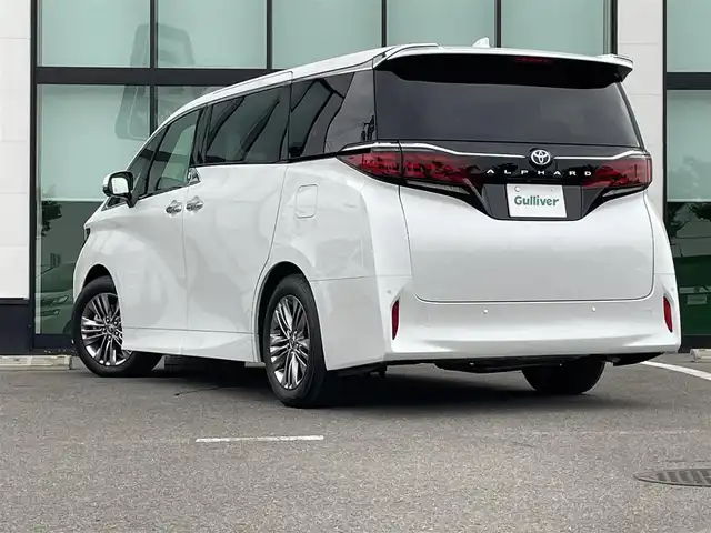 トヨタ アルファード Z 和歌山県 2025(令7)年 0.1千km プラチナホワイトパールマイカ 純正ナビ/フルセグTV/(AM/FM/USB/Bluetooth)/全方位カメラ/寒冷地仕様/ユニバーサルステップ/ITSコネクト/レーダークルコン/プリクラッシュセーフティ/レーンキープアシスト/ブラインドスポットモニター/クリアランスソナー/デジタルインナーミラー/置くだけ充電/ビルトインETC2.0/エアーベンチレーション/ステアリングヒーター/両側パワースライドドア/電動パーキング/オートホールド/ポジションメモリー/パワーシート/オートライト/オートマチックハイビーム/プッシュスタート/スマートキー
