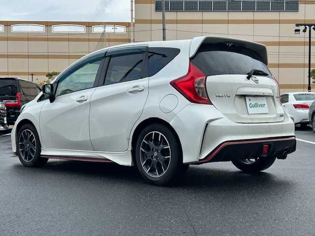 日産 ノート ニスモ 宮城県 2016(平28)年 13.7万km ブリリアントホワイトパール 【登録時走行距離１３７０９９ｋｍ】/AM/FM/TV/CD/DVD/Bluetooth接続/バックカメラ/ETC/ドラレコ/プッシュスタート/スマートキー/スペアキー有/純正フロアマット/ハンドルカバー/純正アルミホイール/純正ドアバイザー