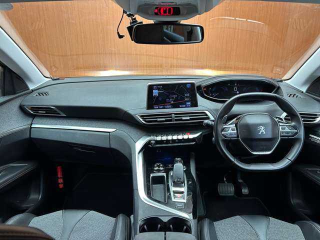 プジョー ３００８ ブルー HDi スペシャルED 千葉県 2018(平30)年 4.7万km ベージュ 特別仕様車　/ＡＣＣ　/半革シート　/純正ナビ　/ＴＶ　/Ｂカメラ　/ワイヤレスチャージ　/電動リアゲート　/アドバンスドグリップコントロール　　/オートハイビーム　/衝突軽減Ｂ　/ＢＳＭ　/ＬＫＡ　/ワンオーナー　/ドラレコ