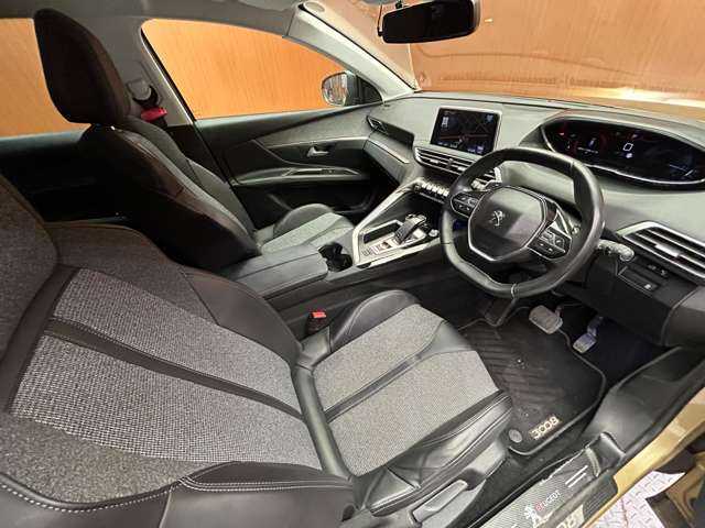 プジョー ３００８ ブルー HDi スペシャルED 千葉県 2018(平30)年 4.7万km ベージュ 特別仕様車　/ＡＣＣ　/半革シート　/純正ナビ　/ＴＶ　/Ｂカメラ　/ワイヤレスチャージ　/電動リアゲート　/アドバンスドグリップコントロール　　/オートハイビーム　/衝突軽減Ｂ　/ＢＳＭ　/ＬＫＡ　/ワンオーナー　/ドラレコ