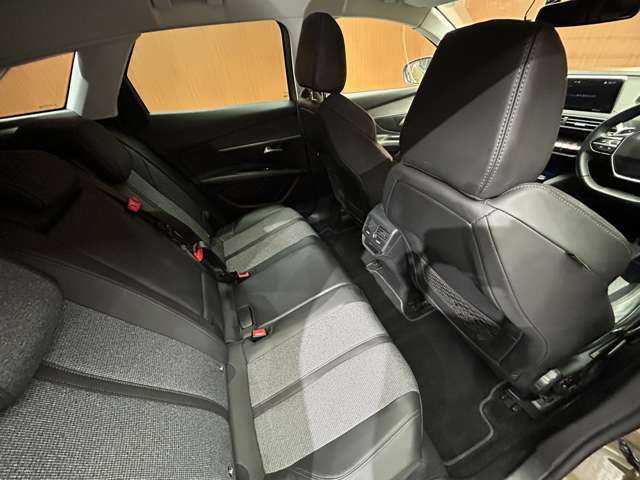 プジョー ３００８ ブルー HDi スペシャルED 千葉県 2018(平30)年 4.7万km ベージュ 特別仕様車　/ＡＣＣ　/半革シート　/純正ナビ　/ＴＶ　/Ｂカメラ　/ワイヤレスチャージ　/電動リアゲート　/アドバンスドグリップコントロール　　/オートハイビーム　/衝突軽減Ｂ　/ＢＳＭ　/ＬＫＡ　/ワンオーナー　/ドラレコ