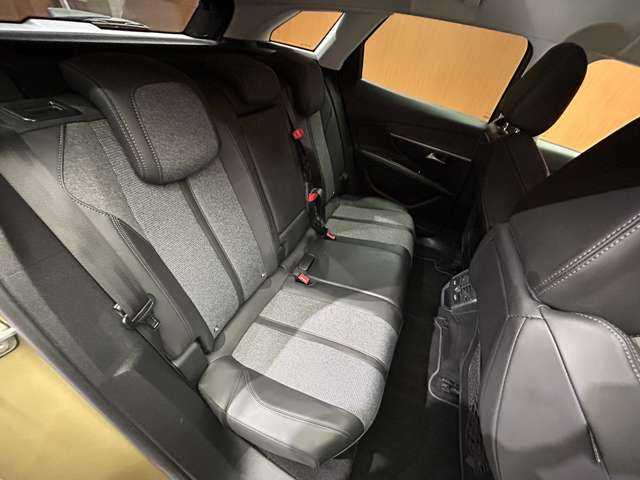 プジョー ３００８ ブルー HDi スペシャルED 千葉県 2018(平30)年 4.7万km ベージュ 特別仕様車　/ＡＣＣ　/半革シート　/純正ナビ　/ＴＶ　/Ｂカメラ　/ワイヤレスチャージ　/電動リアゲート　/アドバンスドグリップコントロール　　/オートハイビーム　/衝突軽減Ｂ　/ＢＳＭ　/ＬＫＡ　/ワンオーナー　/ドラレコ