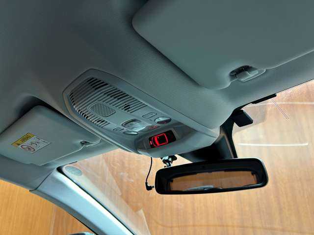 プジョー ３００８ ブルー HDi スペシャルED 千葉県 2018(平30)年 4.7万km ベージュ 特別仕様車　/ＡＣＣ　/半革シート　/純正ナビ　/ＴＶ　/Ｂカメラ　/ワイヤレスチャージ　/電動リアゲート　/アドバンスドグリップコントロール　　/オートハイビーム　/衝突軽減Ｂ　/ＢＳＭ　/ＬＫＡ　/ワンオーナー　/ドラレコ