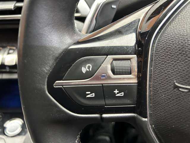 プジョー ３００８ ブルー HDi スペシャルED 千葉県 2018(平30)年 4.7万km ベージュ 特別仕様車　/ＡＣＣ　/半革シート　/純正ナビ　/ＴＶ　/Ｂカメラ　/ワイヤレスチャージ　/電動リアゲート　/アドバンスドグリップコントロール　　/オートハイビーム　/衝突軽減Ｂ　/ＢＳＭ　/ＬＫＡ　/ワンオーナー　/ドラレコ