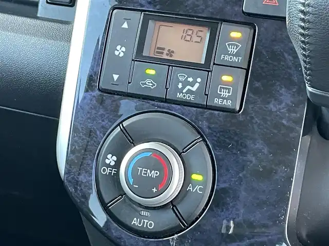 ダイハツ タント カスタム RS トップED SA Ⅲ 香川県 2018(平30)年 6.8万km プラムブラウンクリスタルマイカ スマートアシストIII/・衝突警報機能/・衝突回避支援ブレーキ機能/・車線逸脱警報機能/・誤発進抑制制御機能/・オートハイビーム/・先行車発進お知らせ機能/純正８インチナビ/・Bluetooth接続/・AM/FM/・CD/DVD/・MSV/・フルセグTV/バックカメラ/両側パワースライドドア/LEDヘッドライト/LEDフォグランプ/運転席シートヒーター/ハーフレザーシート/ETC/革巻きステアリング/ステアリングスイッチ/プッシュスタート/スマートキー/ロールサンシェード/純正フロアマット/純正ドアバイザー/純正15インチアルミホイール/アイドリングストップ/横滑り防止機能