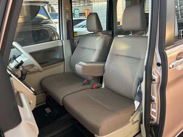 ダイハツ タント X LTD SA Ⅲ 愛知県 2018(平30)年 1.3万km ライトローズマイカメタリックⅡ 純正メモリナビ/フルセグTV・CD・DVD・Bluetooth・SD/パノラマビューモニター/両側パワースライドドア/衝突軽減ブレーキ/運転席シートヒーター/オートライト/ＬＥＤヘッドライト/コーナーセンサー/社外前方ドライブレコーダー/オートハイビーム/ステアリングスイッチ/純正フロアマット/純正ドアバイザー/スマートキー/プッシュスタート/保証書/取扱説明書