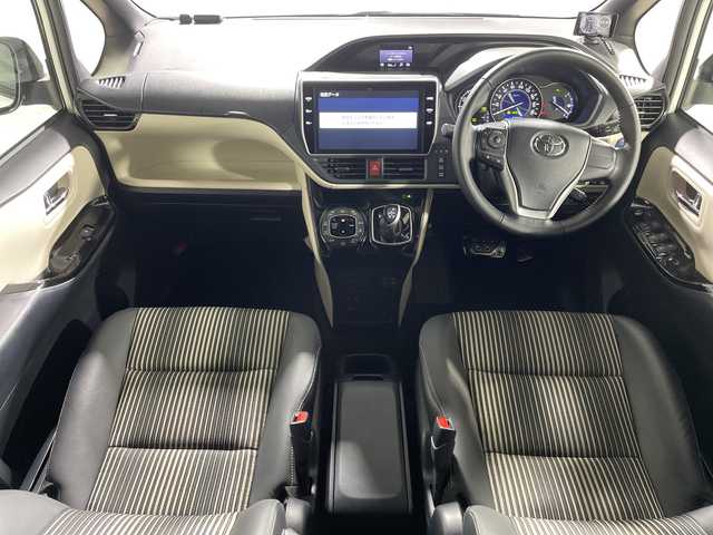 トヨタ ノア ハイブリッド Si ダブルバイビーⅡ 神奈川県 2019(令1)年 5万km ホワイトパールクリスタルシャイン トヨタセーフティセンス/純正10型ナビ【NSZN-Z68T】/・BT/フルセグTV/CD/DVD/SD/バックカメラ/純正12.1型フリップダウンモニター/デジタルインナーミラー/両側電動スライドドア/ハーフレザーシート/シートヒーター(D/N)/ビルトインETC2.0/革巻きステアリング/ステアリングスイッチ/クルーズコントロール/TRC/スマートキー/プッシュスタートボタン/シートリフター/LEDヘッドライト/フォグ/電動格納ミラー/ウィンカーミラー/二列目テーブル/二列目サンシェード/二列目USBポート/純正16インチアルミホイール/純正ドアバイザー/フロアマット