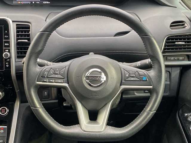 日産 セレナ ハイウェイスター G 茨城県 2018(平30)年 6.3万km ブリリアントホワイトパール 純正９インチメモリナビ【MM517D-L】/プロパイロット/両側パワースライドドア/後席フリップダウンモニター/エマージェンシーブレーキ/コーナーセンサー/全方位カメラ/ドライブレコーダー/ETC/オートライト/LEDヘッドライト/純正16inアルミホイール/純正フロアマット/スマートキー/スペアキー/取扱説明書