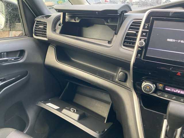 日産 セレナ ハイウェイスター G 茨城県 2018(平30)年 6.3万km ブリリアントホワイトパール 純正９インチメモリナビ【MM517D-L】/プロパイロット/両側パワースライドドア/後席フリップダウンモニター/エマージェンシーブレーキ/コーナーセンサー/全方位カメラ/ドライブレコーダー/ETC/オートライト/LEDヘッドライト/純正16inアルミホイール/純正フロアマット/スマートキー/スペアキー/取扱説明書