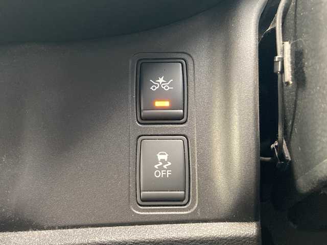 日産 セレナ ハイウェイスター G 茨城県 2018(平30)年 6.3万km ブリリアントホワイトパール 純正９インチメモリナビ【MM517D-L】/プロパイロット/両側パワースライドドア/後席フリップダウンモニター/エマージェンシーブレーキ/コーナーセンサー/全方位カメラ/ドライブレコーダー/ETC/オートライト/LEDヘッドライト/純正16inアルミホイール/純正フロアマット/スマートキー/スペアキー/取扱説明書