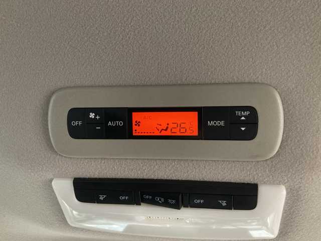 日産 セレナ ハイウェイスター G 茨城県 2018(平30)年 6.3万km ブリリアントホワイトパール 純正９インチメモリナビ【MM517D-L】/プロパイロット/両側パワースライドドア/後席フリップダウンモニター/エマージェンシーブレーキ/コーナーセンサー/全方位カメラ/ドライブレコーダー/ETC/オートライト/LEDヘッドライト/純正16inアルミホイール/純正フロアマット/スマートキー/スペアキー/取扱説明書