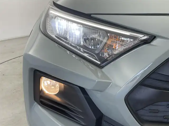 トヨタ ＲＡＶ４ アドベンチャー 群馬県 2020(令2)年 3.4万km アッシュグレーメタリック/アーバンカーキ パノラマルーフ/ブラインドスポットモニター/リヤクロストラフィックオートブレーキ/インテリジェントクリアランスソナー/純正9インチSDナビ/（フルセグTV/Bluetooth/CD/DVD/SD）/バックカメラ/トヨタセーフティセンス/・プリクラッシュセーフティ/・レーントレーシングアシスト/・レーダークルーズコントロール/・オートハイビーム/・ロードサインアシスト/ETC/パワーバックドア/LEDヘッドライト/電動パーキングブレーキ/オートホールド/プッシュスタート