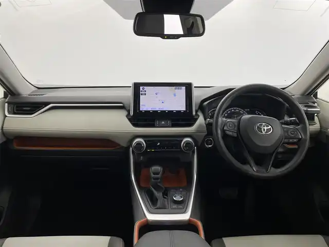 トヨタ ＲＡＶ４ アドベンチャー 群馬県 2020(令2)年 3.4万km アッシュグレーメタリック/アーバンカーキ パノラマルーフ/ブラインドスポットモニター/リヤクロストラフィックオートブレーキ/インテリジェントクリアランスソナー/純正9インチSDナビ/（フルセグTV/Bluetooth/CD/DVD/SD）/バックカメラ/トヨタセーフティセンス/・プリクラッシュセーフティ/・レーントレーシングアシスト/・レーダークルーズコントロール/・オートハイビーム/・ロードサインアシスト/ETC/パワーバックドア/LEDヘッドライト/電動パーキングブレーキ/オートホールド/プッシュスタート