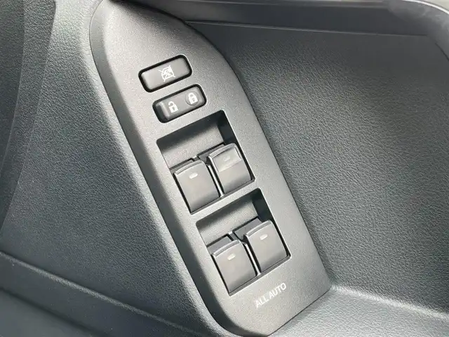 トヨタ ランドクルーザー プラド TX Lパッケージ 千葉県 2019(令1)年 6.6万km アバンギャルドブロンズメタリック 【ディーゼル 4WD 5人乗】/黒革シート/前席パワーシート/シートヒーター/シートベンチレーター/Tコネクトナビ/（Bluetooth・MSV・USB入力端子・フルセグTV/TVキャンセラー付）/パノラミックビューカメラ/フロント/サイド/バックカメラ/ビルトインETC2.0/プリクラッシュセーフティ/レーンディパーチャーアラート/レーダークルーズコントロール/オートハイビーム/オートライト/クリアランスソナー/センターデフロック/DAC/VIPERセキュリティ/ルーフレール/純正フロアマット