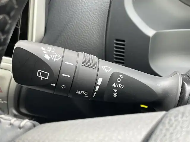トヨタ ランドクルーザー プラド TX Lパッケージ 千葉県 2019(令1)年 6.6万km アバンギャルドブロンズメタリック 【ディーゼル 4WD 5人乗】/黒革シート/前席パワーシート/シートヒーター/シートベンチレーター/Tコネクトナビ/（Bluetooth・MSV・USB入力端子・フルセグTV/TVキャンセラー付）/パノラミックビューカメラ/フロント/サイド/バックカメラ/ビルトインETC2.0/プリクラッシュセーフティ/レーンディパーチャーアラート/レーダークルーズコントロール/オートハイビーム/オートライト/クリアランスソナー/センターデフロック/DAC/VIPERセキュリティ/ルーフレール/純正フロアマット