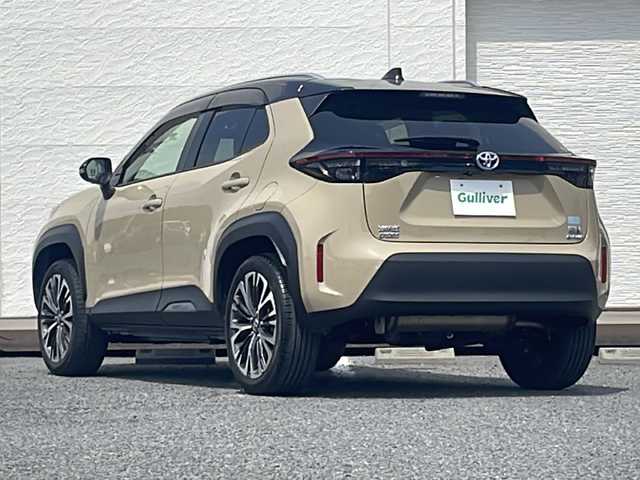 トヨタ ヤリスクロス ハイブリッド Z 千葉県 2021(令3)年 3.4万km ブラックマイカ/ベージュ 2トーン ４ＷＤ　ディスプレイオーディオ　全方位カメラ　２．０ＥＴＣ シートヒーター パワーシート BSM LDA AHB PCS USB BT 電動リアドア レーダークルーズ LED オートライト FRソナー
