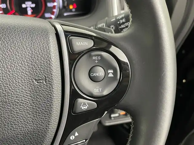 ホンダ オデッセイ アブソルート ホンダセンシング 埼玉県 2018(平30)年 5.4万km クリスタルブラックパール ホンダセンシング/純正９インチナビ/(フルセグ/Bluetooth/CD/DVD)/リアエンターテイメント/マルチビューカメラシステム/ビルトインETC2.0/両側パワースライドドア/前方ドライブレコーダー/ＬＥＤヘッドライト/スマートキー/パーキングセンサー/レーダークルーズコントロール/パドルシフト