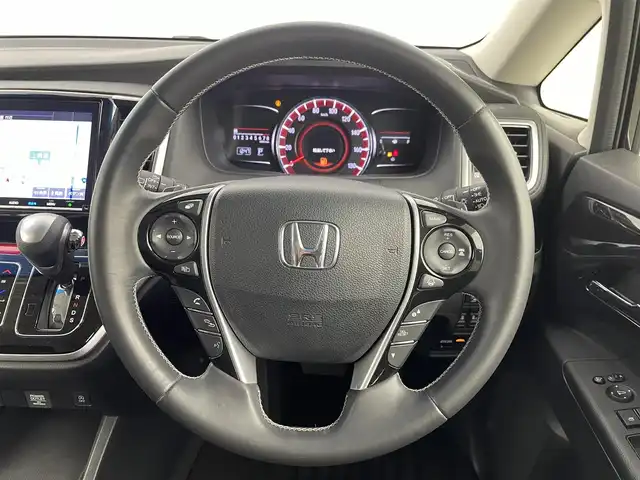 ホンダ オデッセイ アブソルート ホンダセンシング 埼玉県 2018(平30)年 5.4万km クリスタルブラックパール ホンダセンシング/純正９インチナビ/(フルセグ/Bluetooth/CD/DVD)/リアエンターテイメント/マルチビューカメラシステム/ビルトインETC2.0/両側パワースライドドア/前方ドライブレコーダー/ＬＥＤヘッドライト/スマートキー/パーキングセンサー/レーダークルーズコントロール/パドルシフト