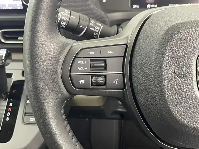 ホンダ フリード AIR EX 埼玉県 2024(令6)年 0.2万km フィヨルドミストパール ホンダセンシング/・レーダークルーズコントロール/・衝突被害軽減装置/・レーンキープアシスト/・ブラインドスポットモニター/純正9インチホンダコネクトナビ(LXM-242ZFNi)/フルセグ/Bluetooth/バックカメラ/両側パワースライドドア/ハーフレザーシート/D/N席シートヒーター/前後コーナーセンサー/前後ドライブレコーダー/電格ウィンカーミラー/LEDヘッドライト/オートライト/スマートキー
